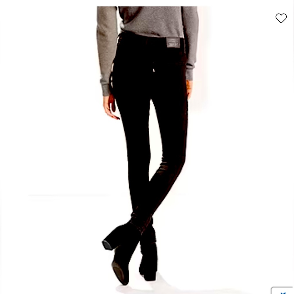 NWT Levi’s Women’s Shaping Skinny Jeans Mid Rise